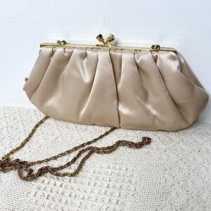 Nordstrom Cream Pleated Satin Framed Clutch Crossbody Bag Chain Strap Kisslock